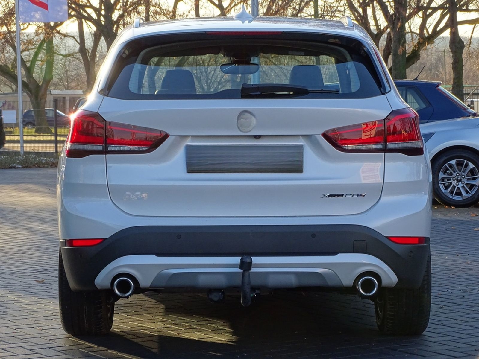 BMW X1 20d xDrive xLine LED Navi Kamera AHK Head-Up foto 4