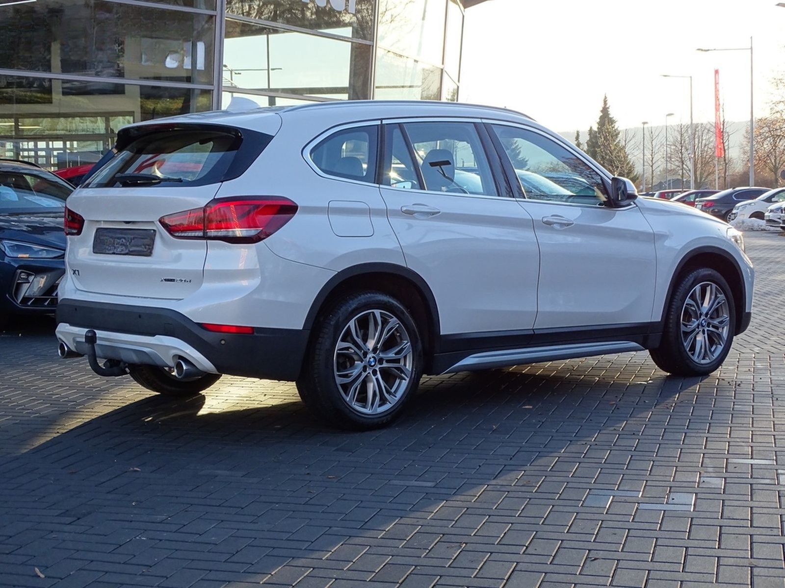 BMW X1 20d xDrive xLine LED Navi Kamera AHK Head-Up foto 5