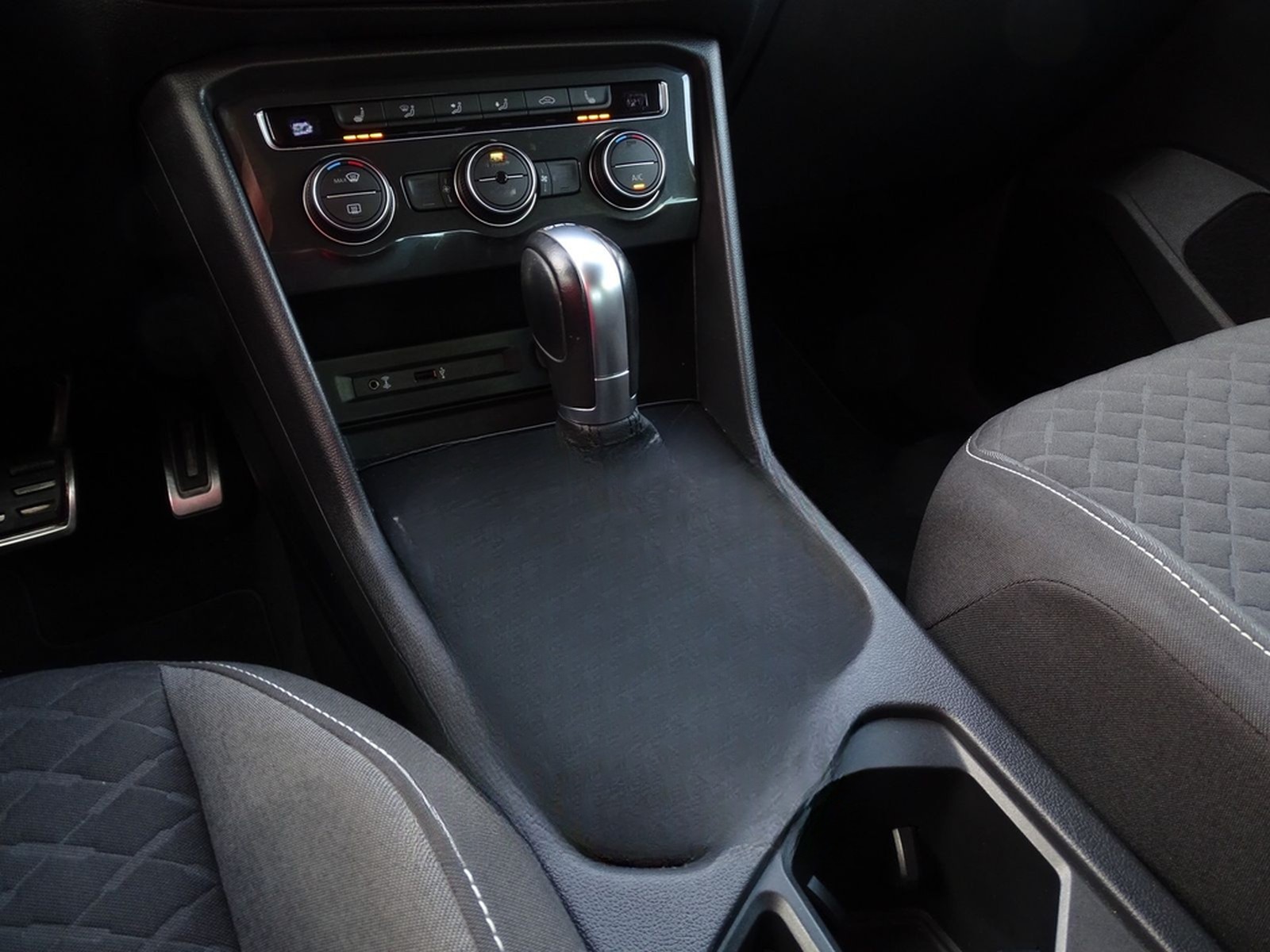 Volkswagen Tiguan 1.5 TSI Join DSG LED Navi ACC Kamera AHK foto 17