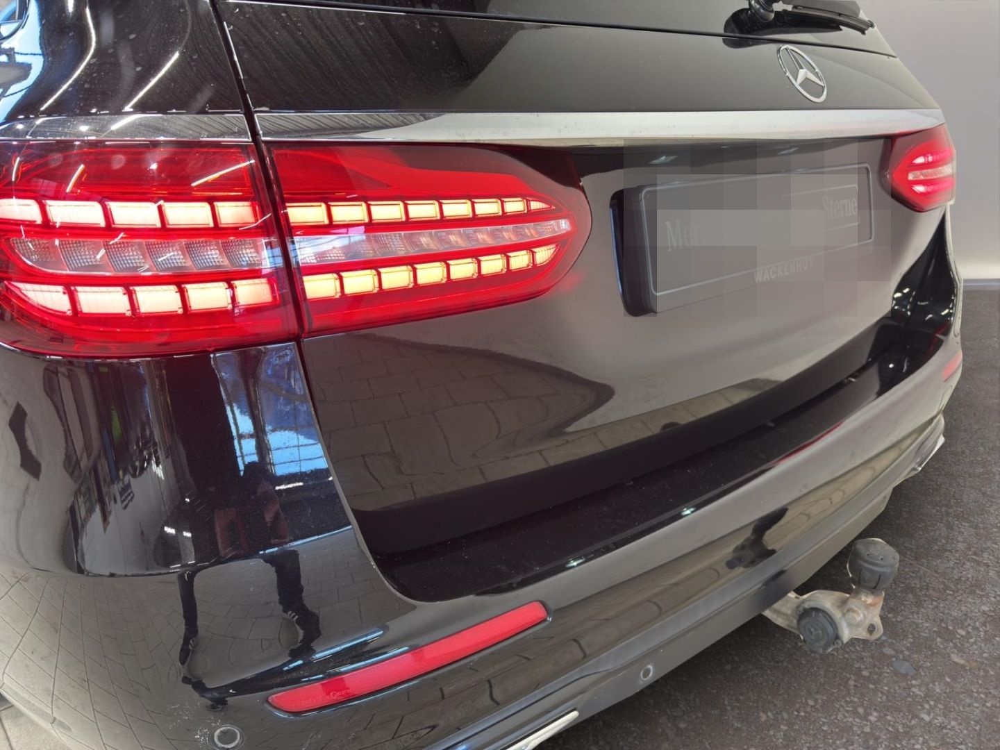 Mercedes-Benz E 300 de 4M T AVANTGARDE BUS+NIGHT+HUD+DIST+360° foto 16