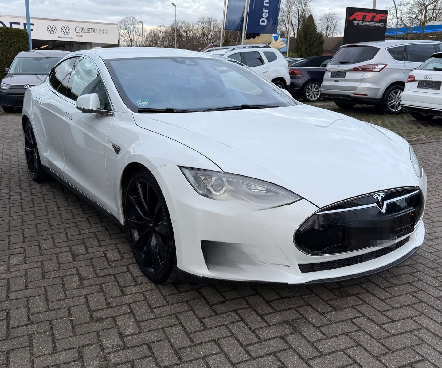 Tesla Model S 85D Performance foto 2