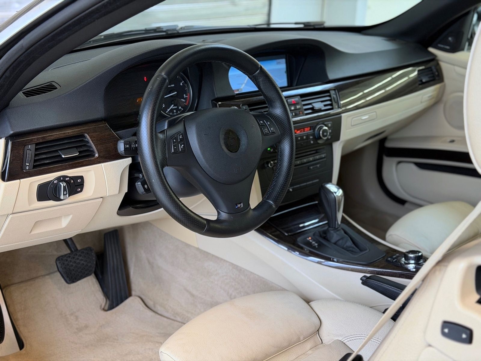 BMW 330d Cabrio*M-Paket*Bi-Xenon*Navi*Har/Ka*Leder* foto 15
