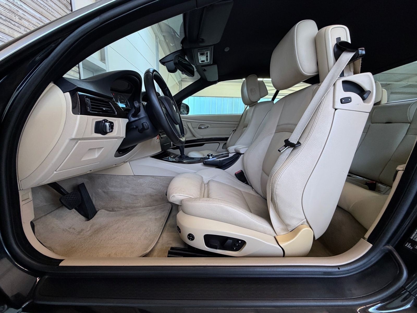 BMW 330d Cabrio*M-Paket*Bi-Xenon*Navi*Har/Ka*Leder* foto 22