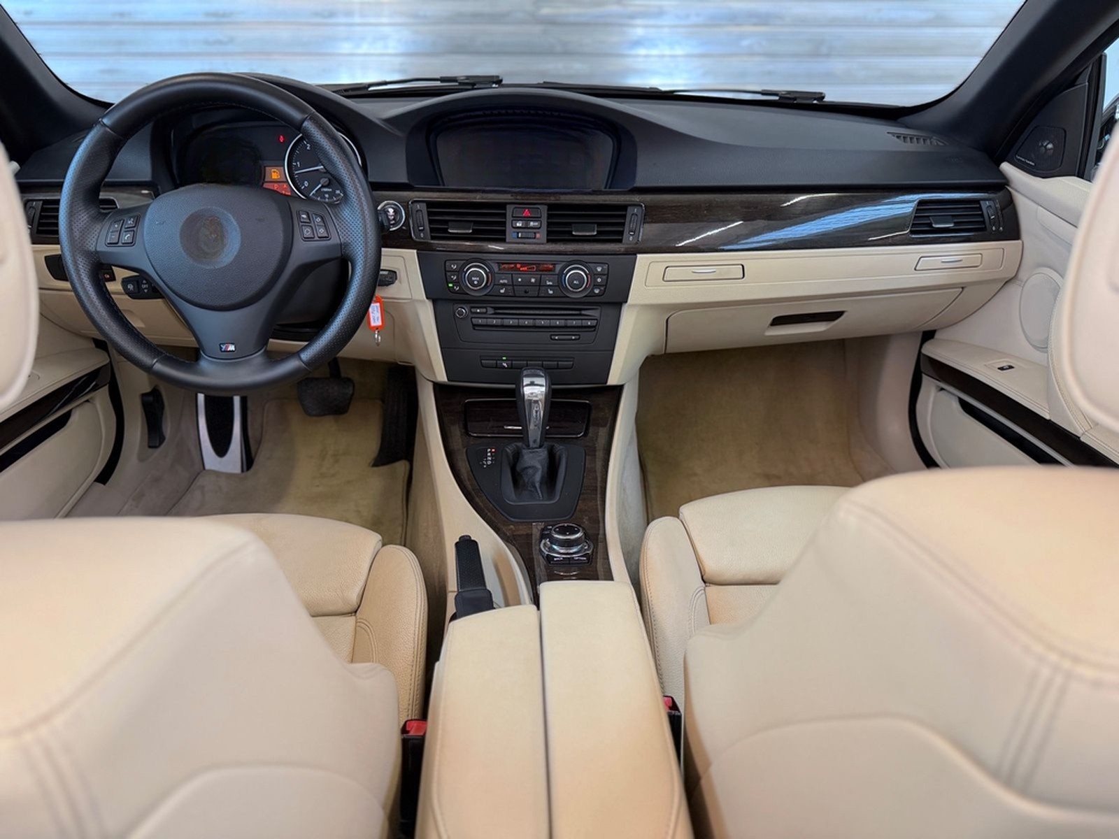 BMW 330d Cabrio*M-Paket*Bi-Xenon*Navi*Har/Ka*Leder* foto 27