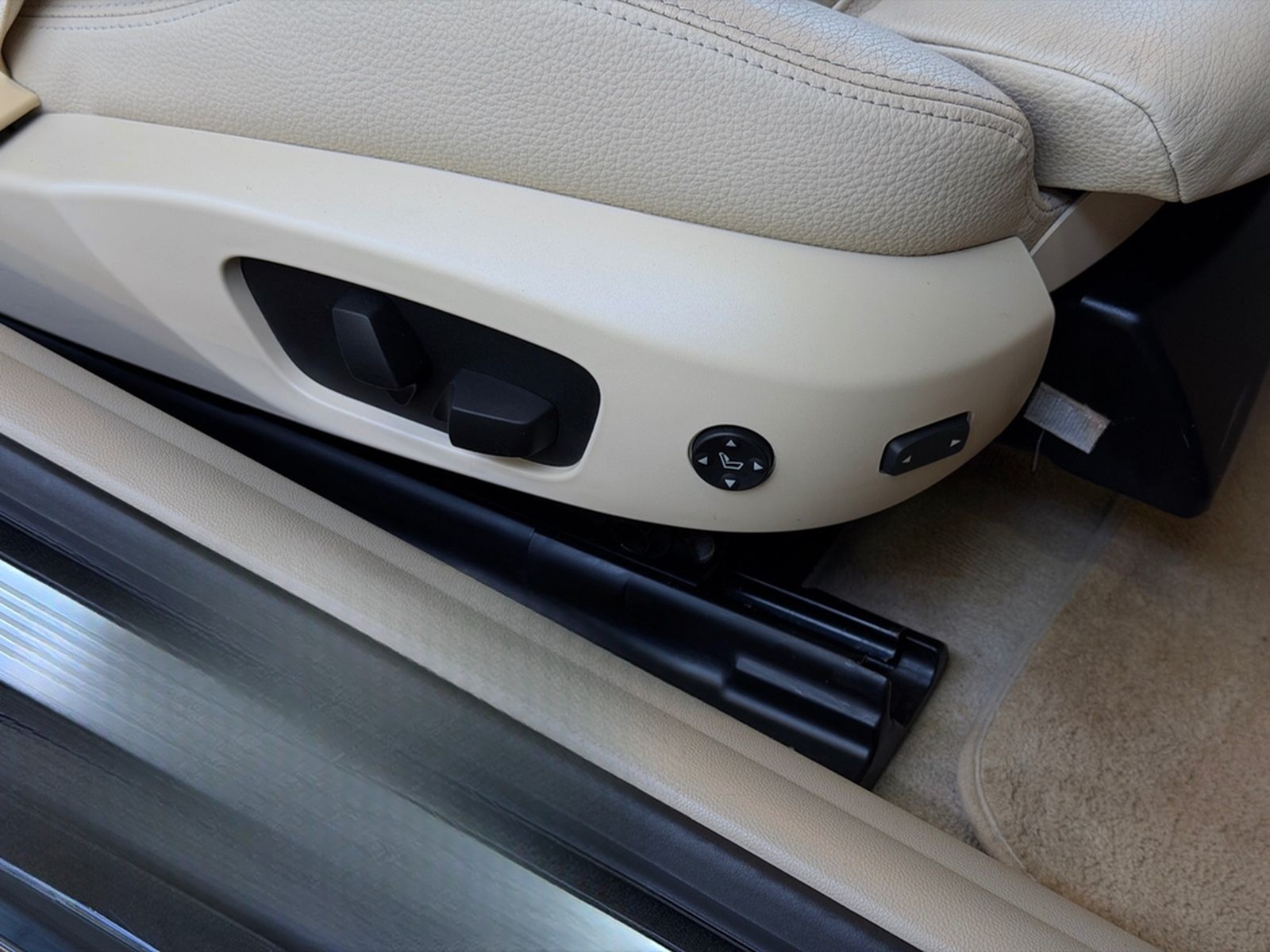 BMW 330d Cabrio*M-Paket*Bi-Xenon*Navi*Har/Ka*Leder* foto 33