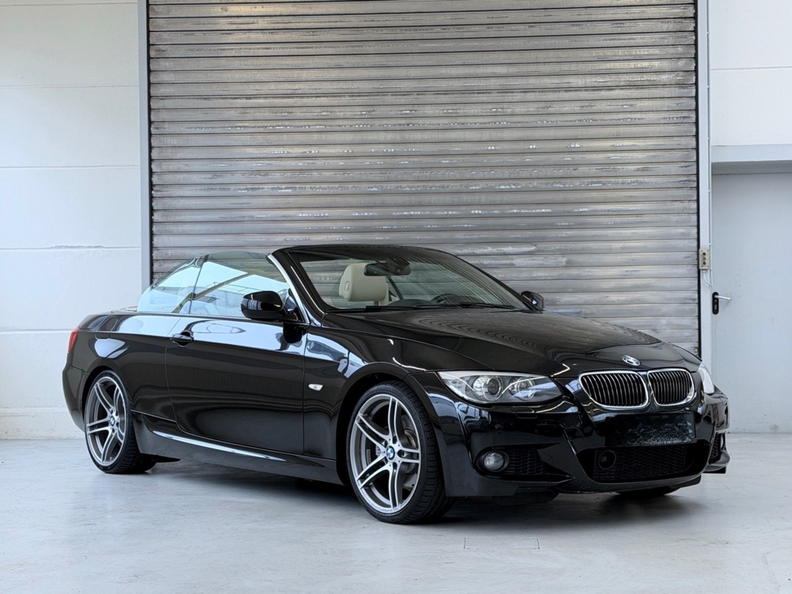 BMW 330d Cabrio*M-Paket*Bi-Xenon*Navi*Har/Ka*Leder* foto 6
