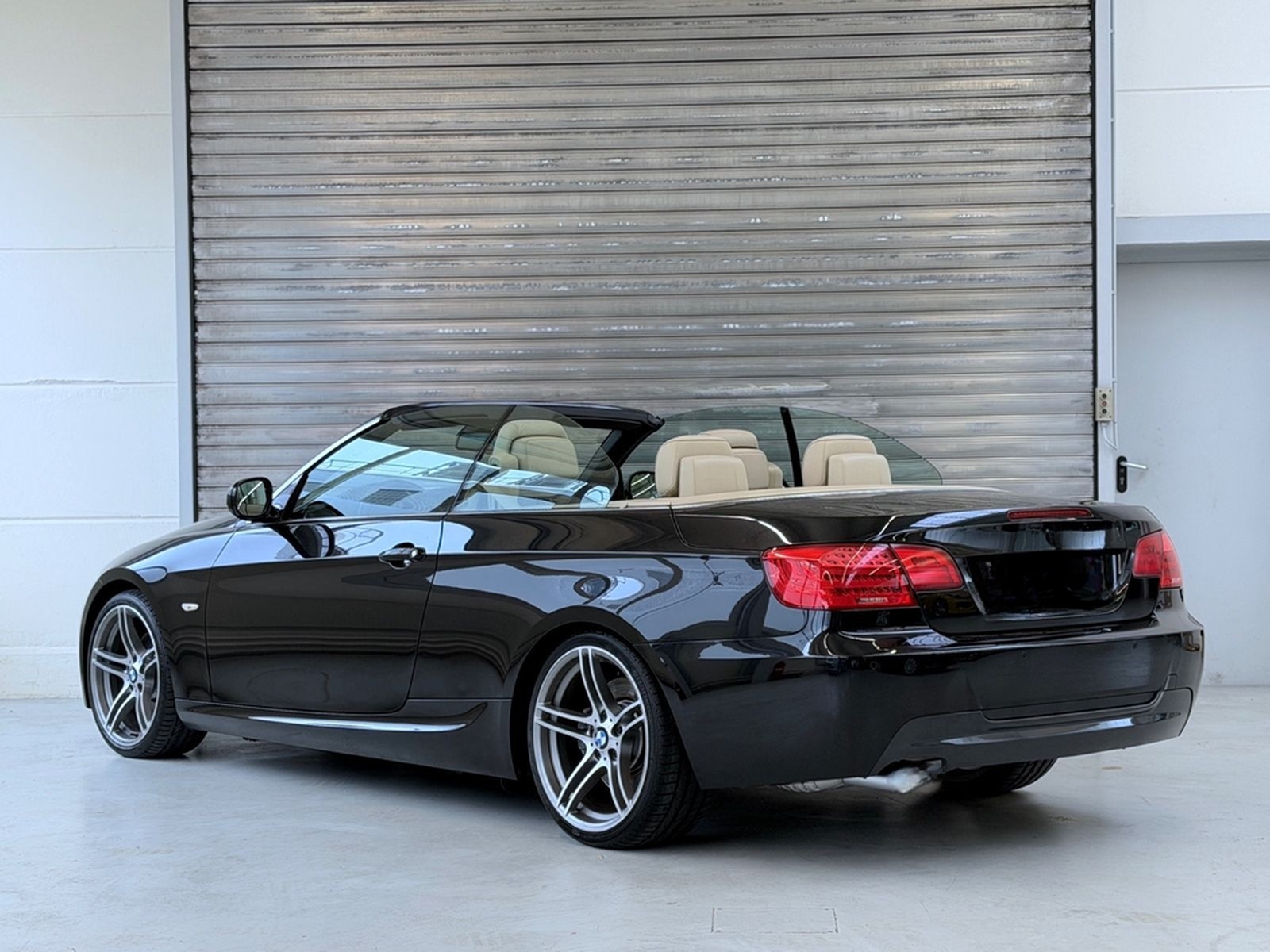 BMW 330d Cabrio*M-Paket*Bi-Xenon*Navi*Har/Ka*Leder* foto 9