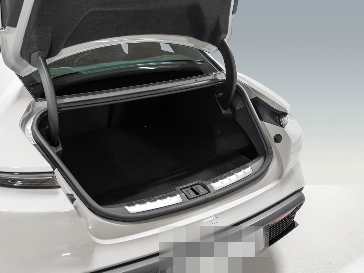 Porsche Taycan GTS HeadUp Beifahrerdisplay Burmester foto 19