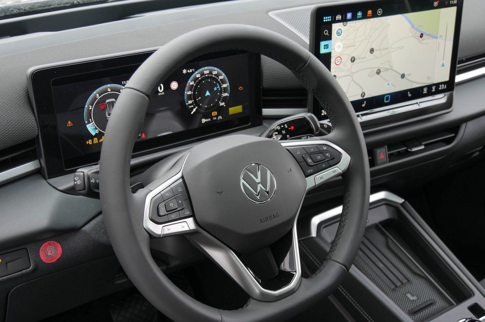 Volkswagen T-Roc Style 1.5 eTSI OPF 150 PS DSG Pano,IQ,Navi foto 8