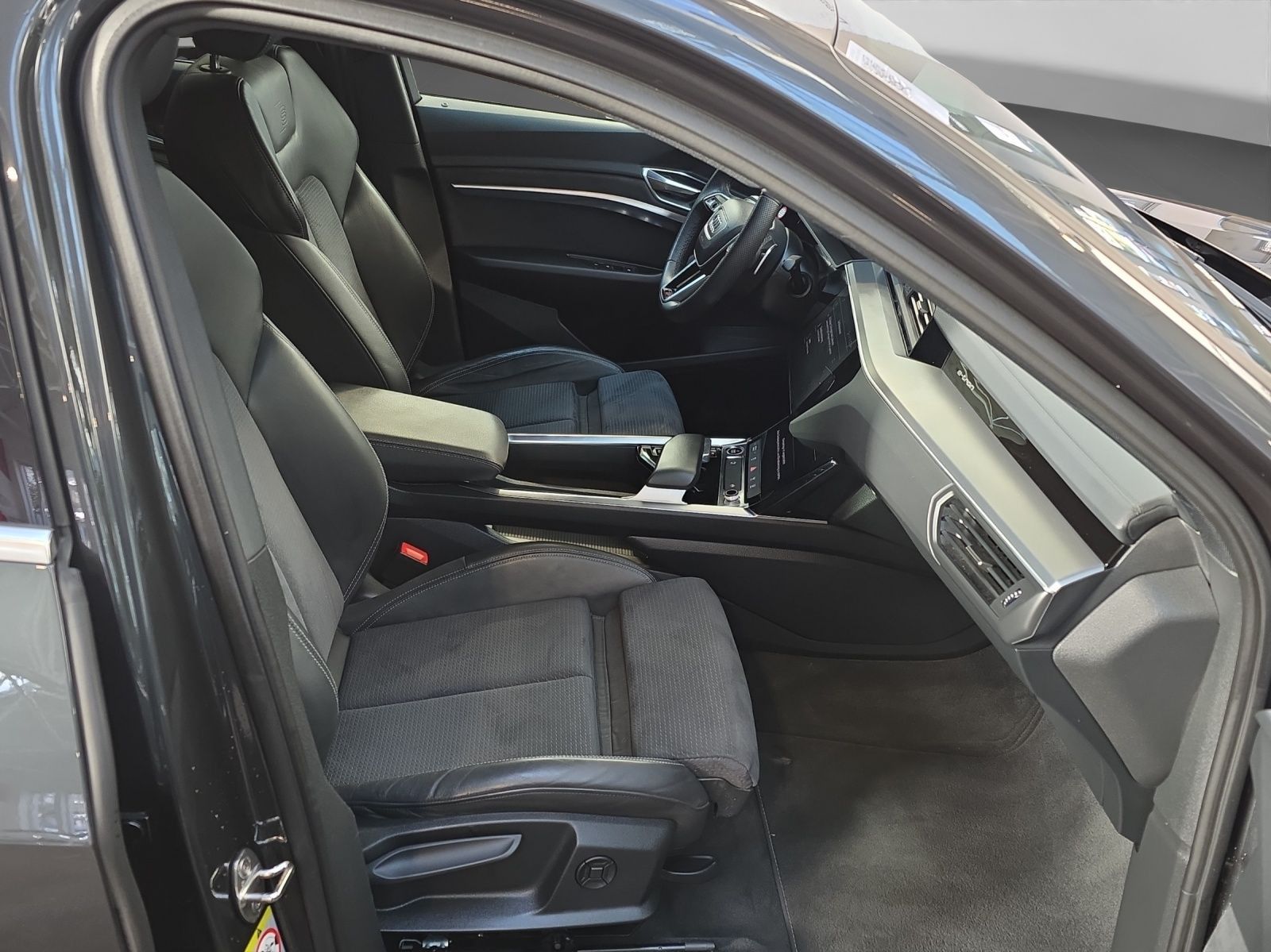 Audi e-tron Sportback 55 Q S LINE LM20 NACHTSICHT AHK foto 4