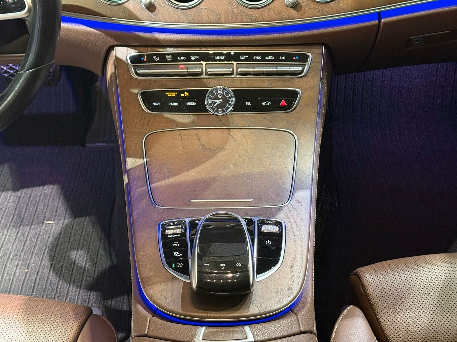 Mercedes-Benz E 400d Limousine 4Matic*JungeSterne*HUD*360°* foto 14