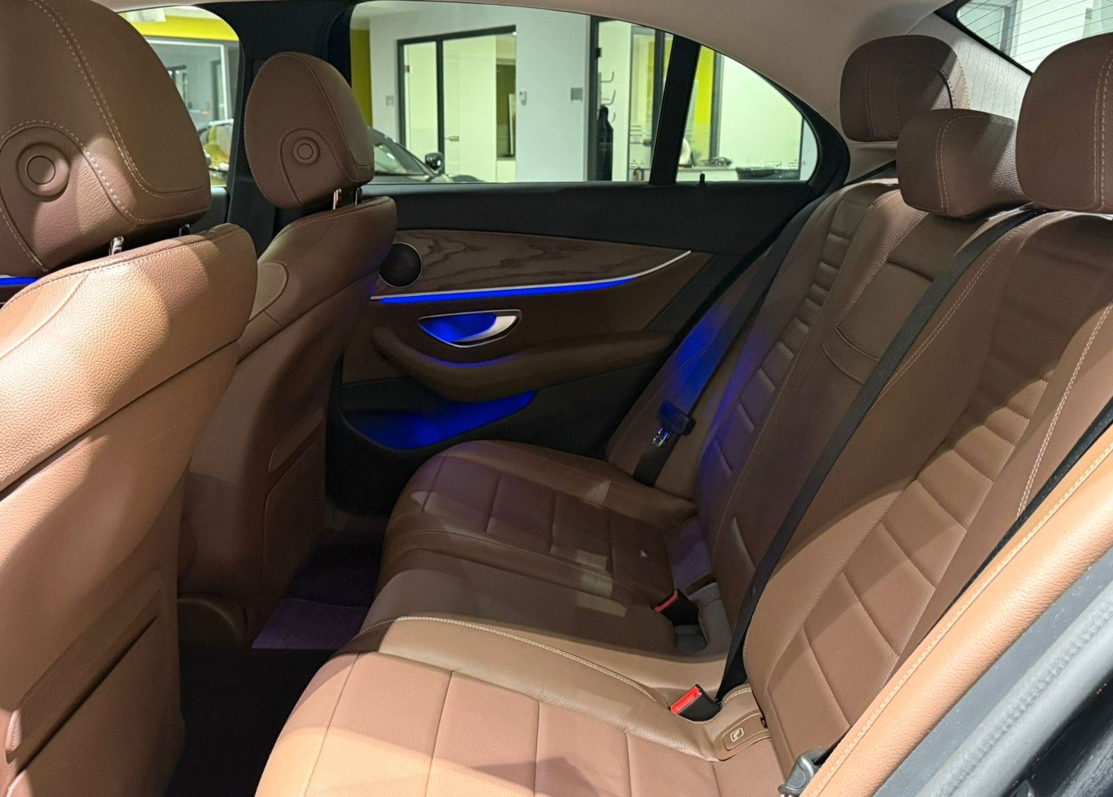 Mercedes-Benz E 400d Limousine 4Matic*JungeSterne*HUD*360°* foto 16