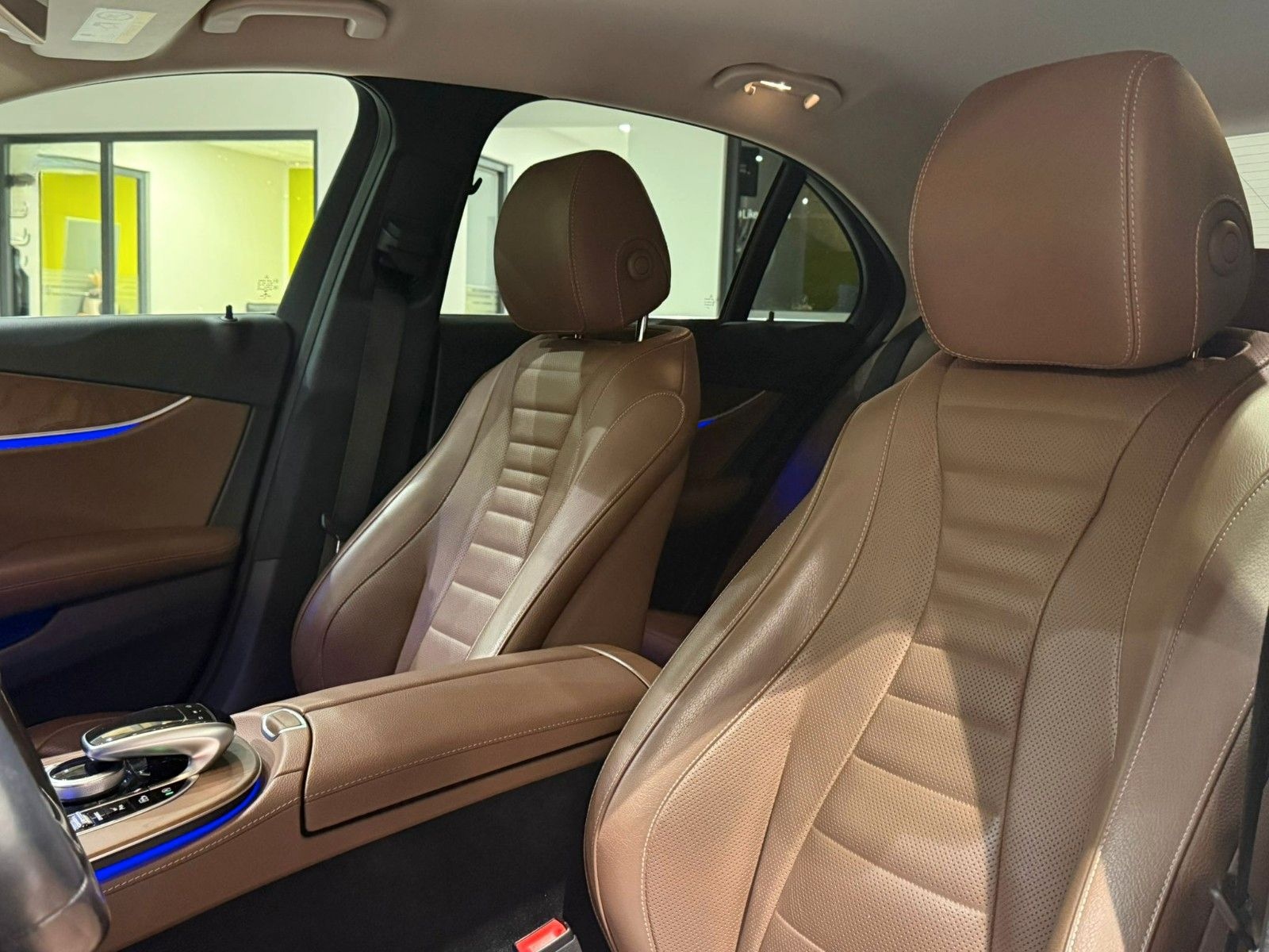 Mercedes-Benz E 400d Limousine 4Matic*JungeSterne*HUD*360°* foto 8