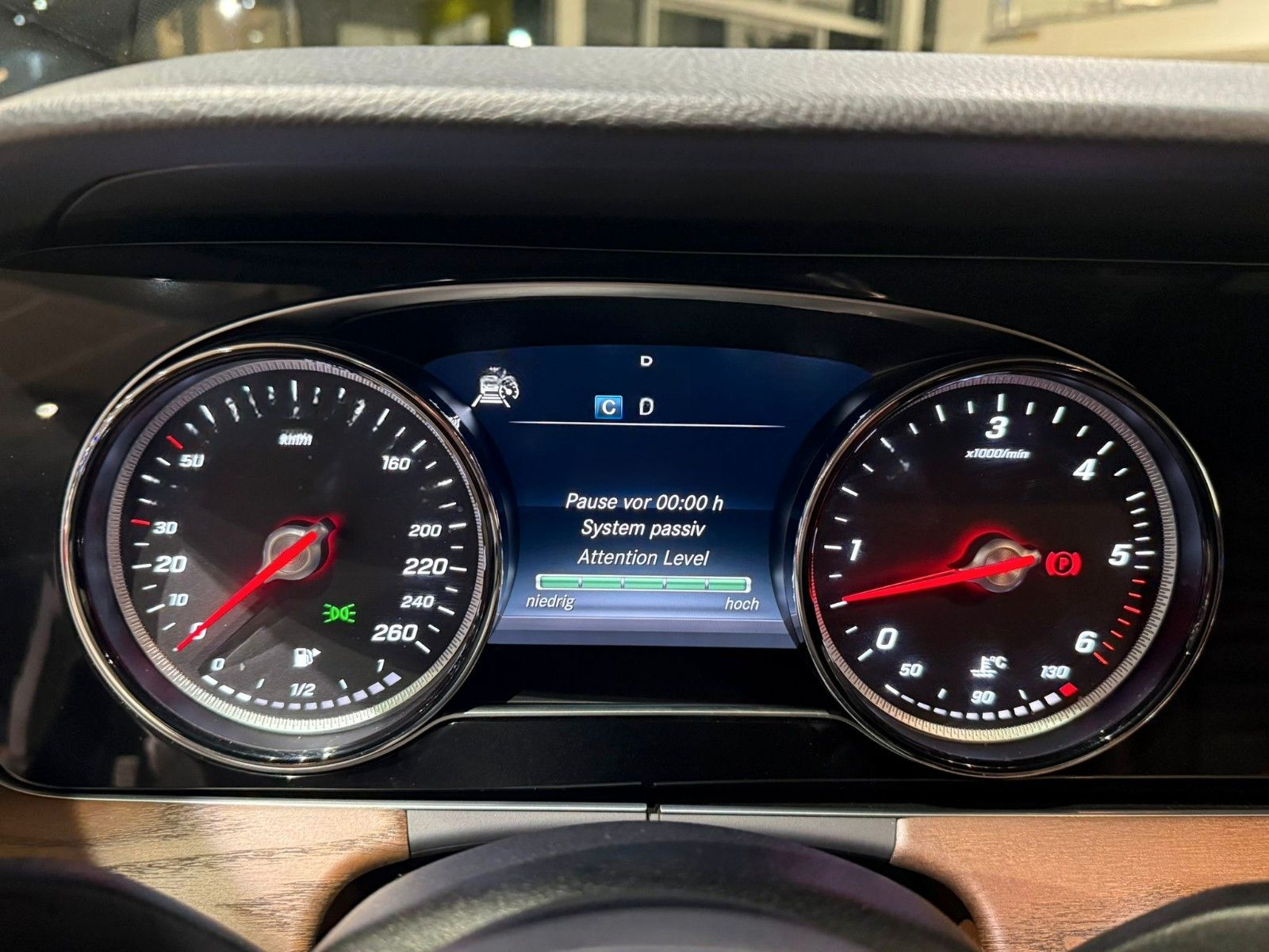Mercedes-Benz E 400d Limousine 4Matic*JungeSterne*HUD*360°* foto 10