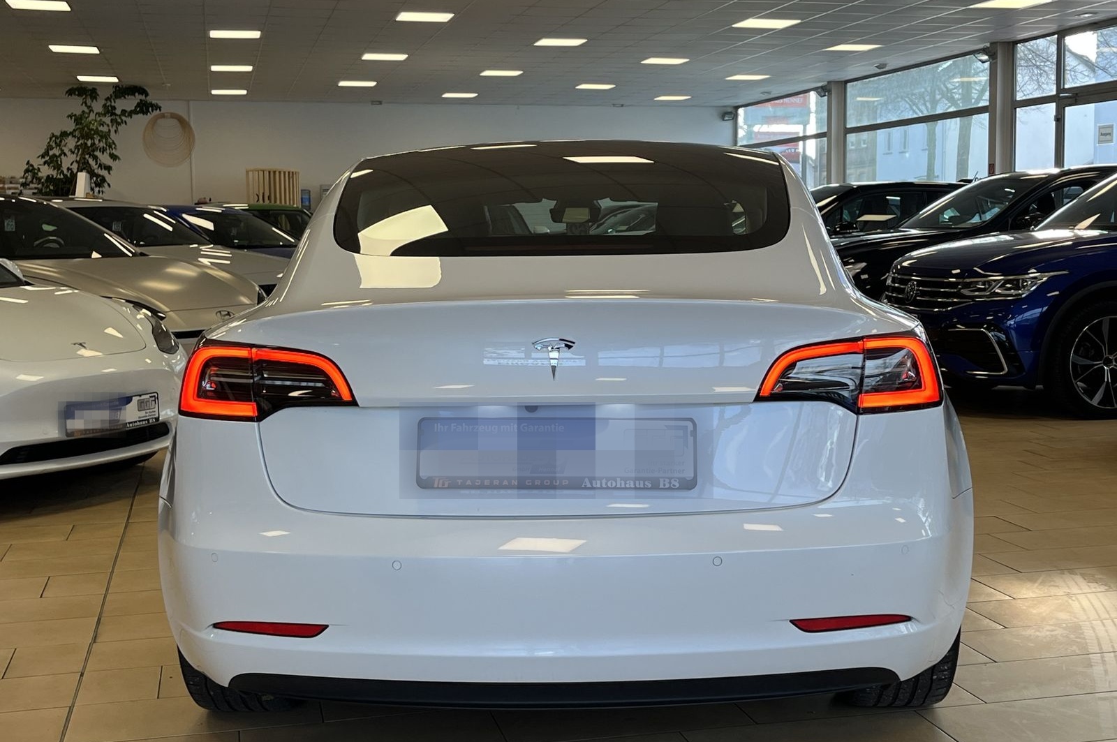 Tesla Model 3 RWD*Pano*R.cam*ACC*Leder*WiFi*Navi*DAB foto 6