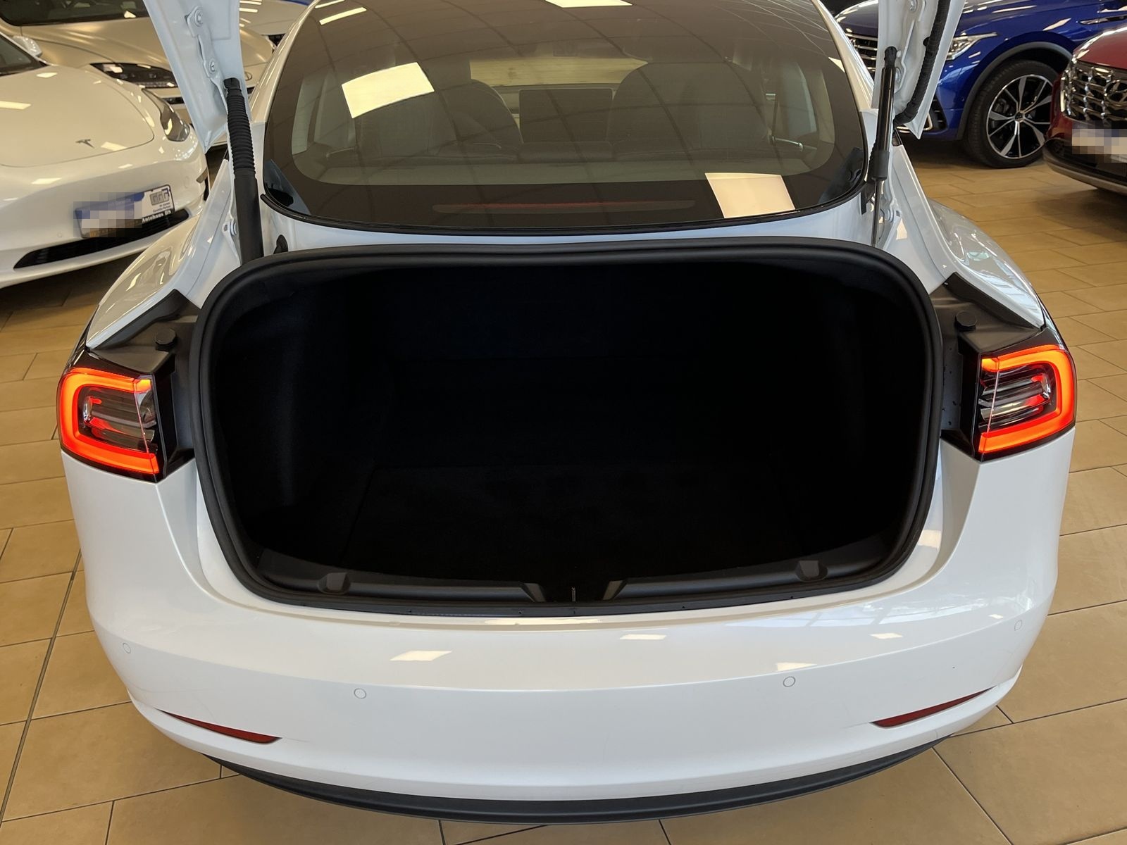 Tesla Model 3 RWD*Pano*R.cam*ACC*Leder*WiFi*Navi*DAB foto 7