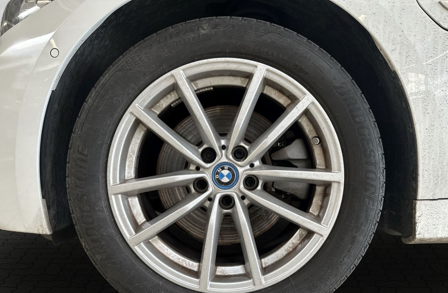 BMW 330 e Tour.CurvedDisp. LED Sportsitze Kamera 17' foto 14