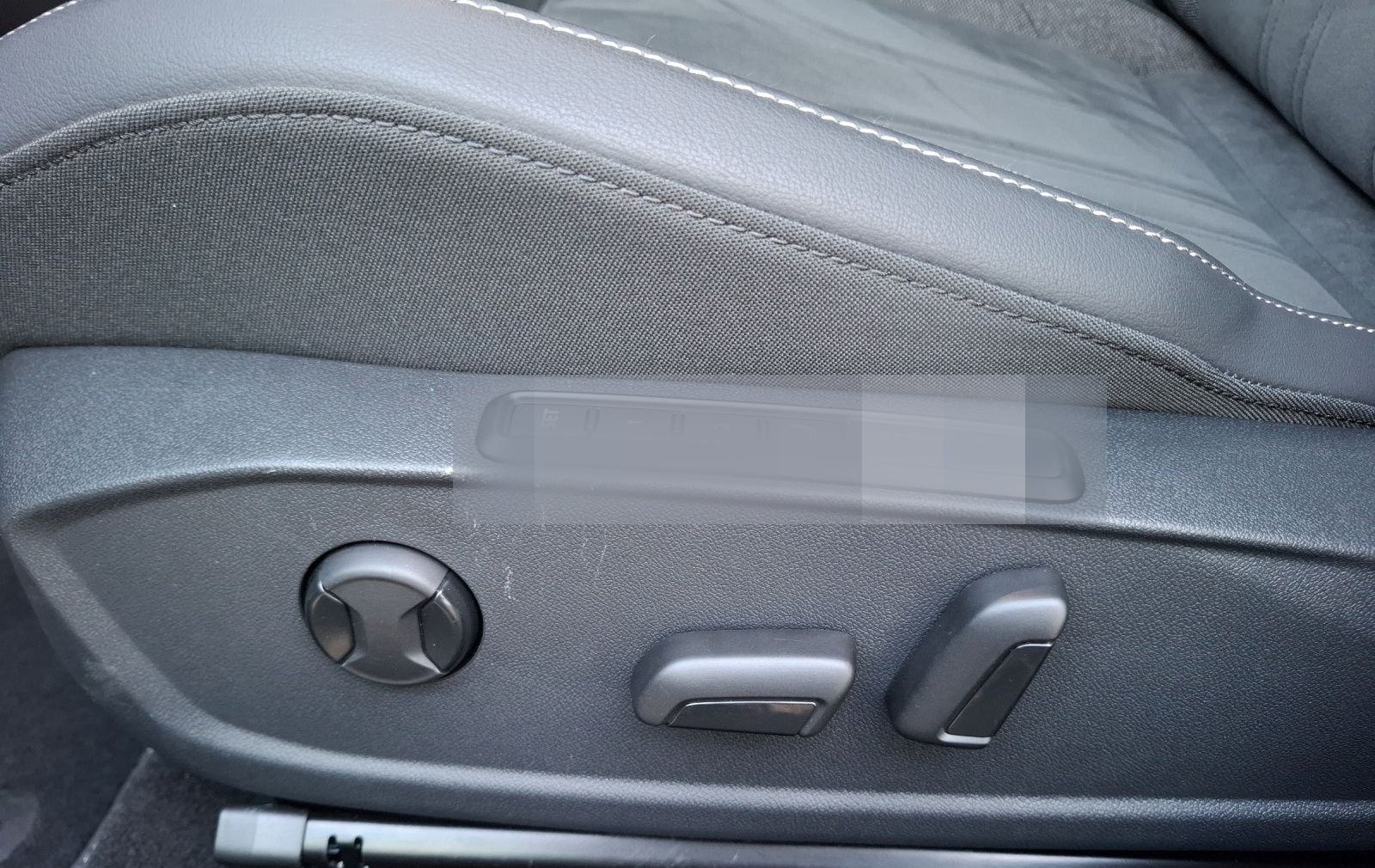 Volkswagen Golf VIII eTSI Edition-50 DSG LEDplus AHK Navi P foto 24