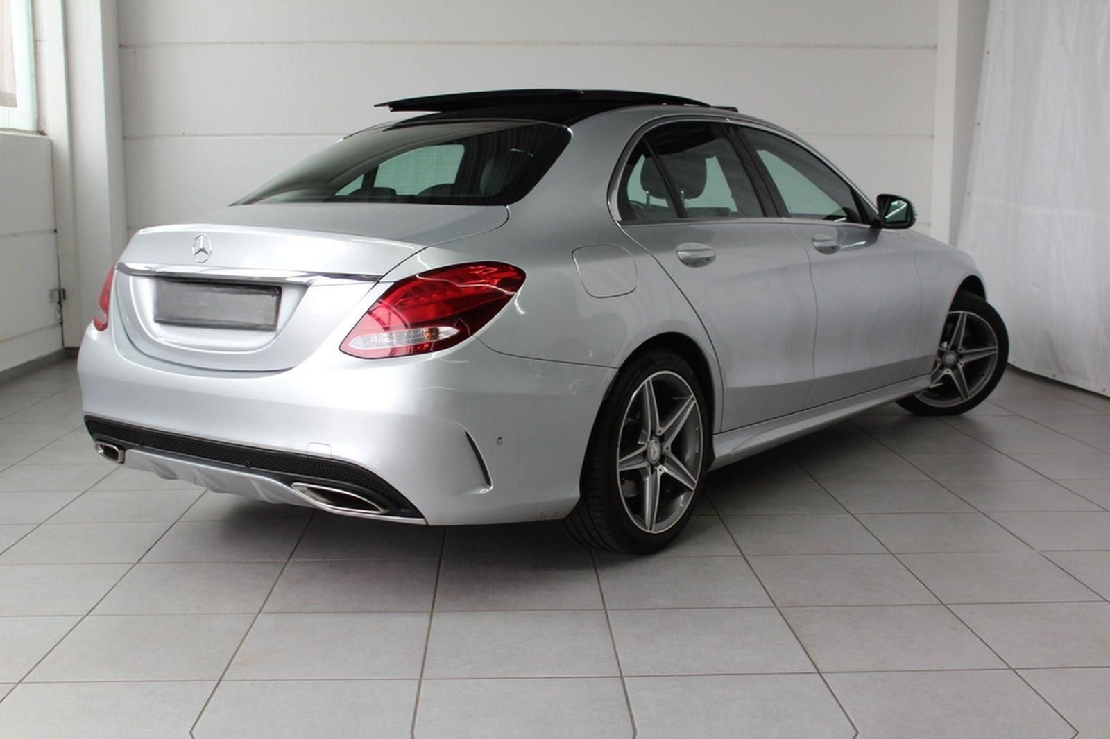 Mercedes-Benz C 180 CGI AMG Line PANO NAVI foto 7