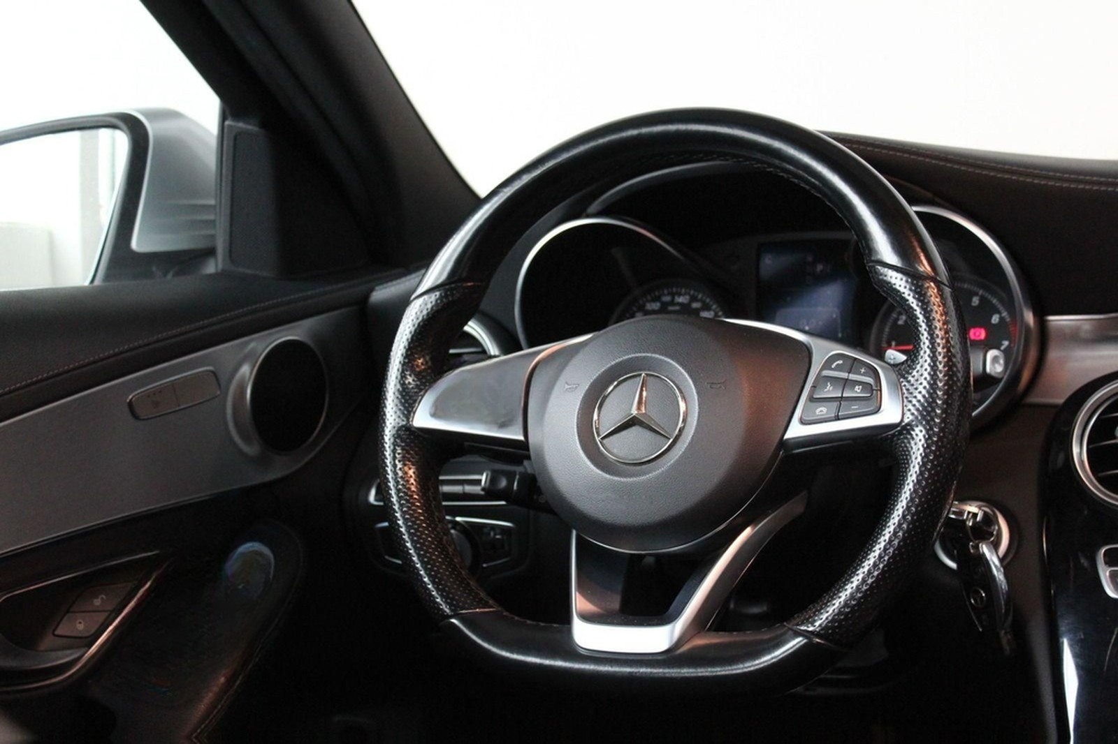 Mercedes-Benz C 180 CGI AMG Line PANO NAVI foto 9