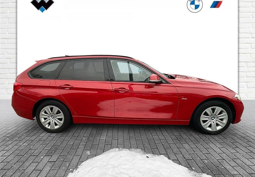 BMW 320i Touring Sport Line LED Pano.Dach Navi Bus. foto 4