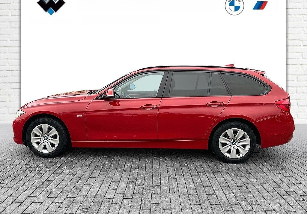BMW 320i Touring Sport Line LED Pano.Dach Navi Bus. foto 6