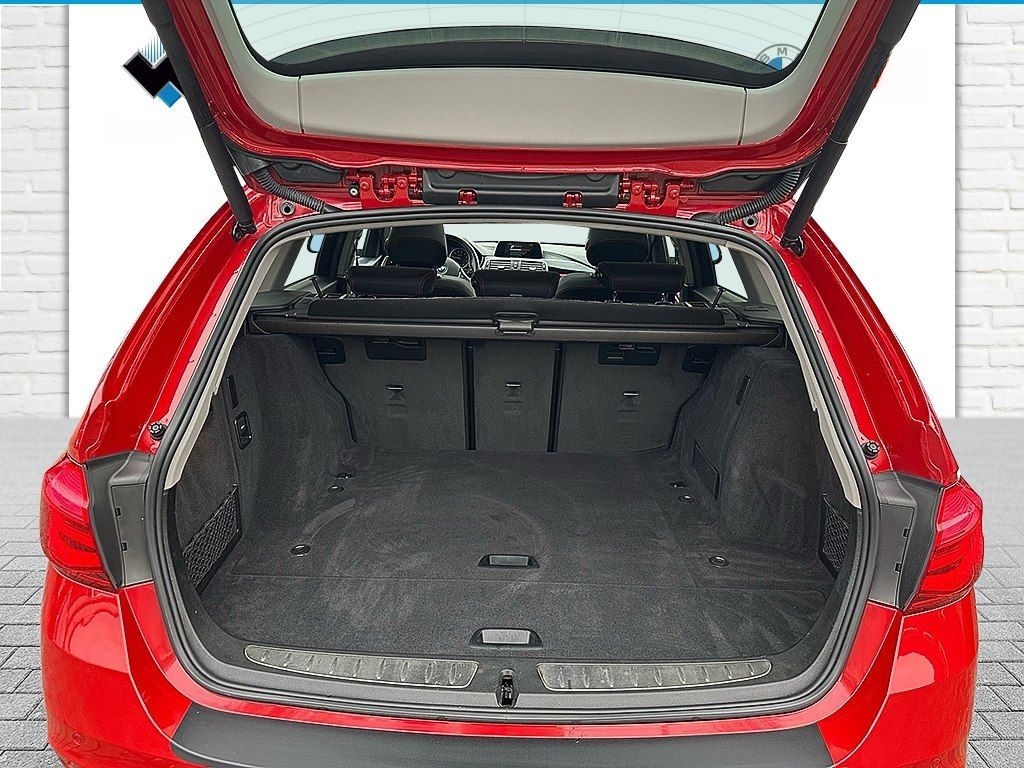 BMW 320i Touring Sport Line LED Pano.Dach Navi Bus. foto 7