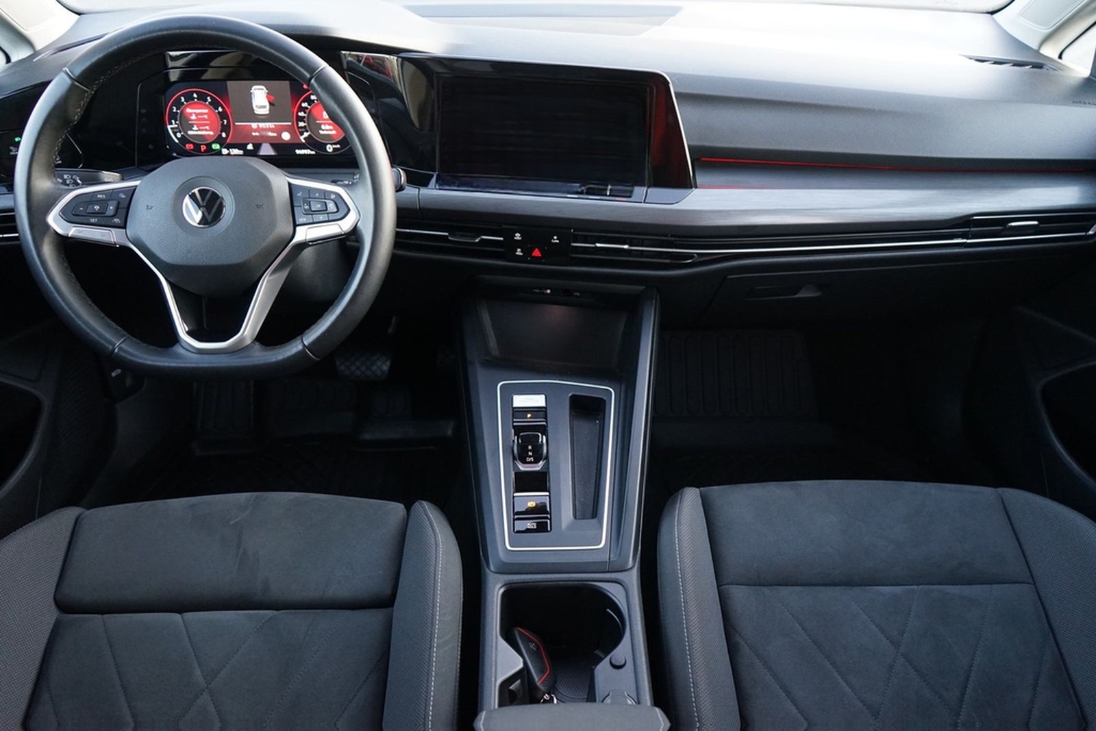 Volkswagen Golf Variant 1.5 eTSI DSG Style LED Navi ACC AHK foto 13