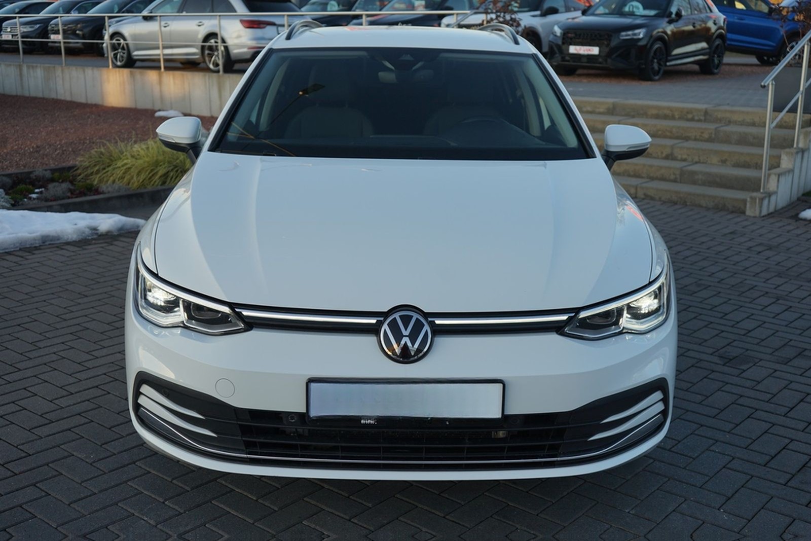 Volkswagen Golf Variant 1.5 eTSI DSG Style LED Navi ACC AHK foto 3