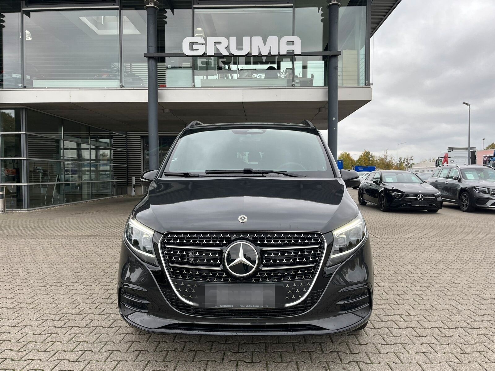 Mercedes-Benz V 300 d 4M AV L AMG Night STANDHZ+AHZV+DISTR+360 foto 2