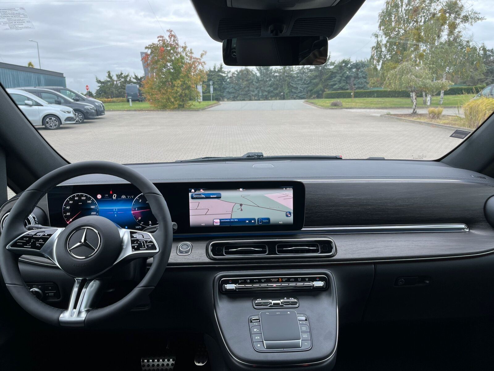 Mercedes-Benz V 300 d 4M AV L AMG Night STANDHZ+AHZV+DISTR+360 foto 13
