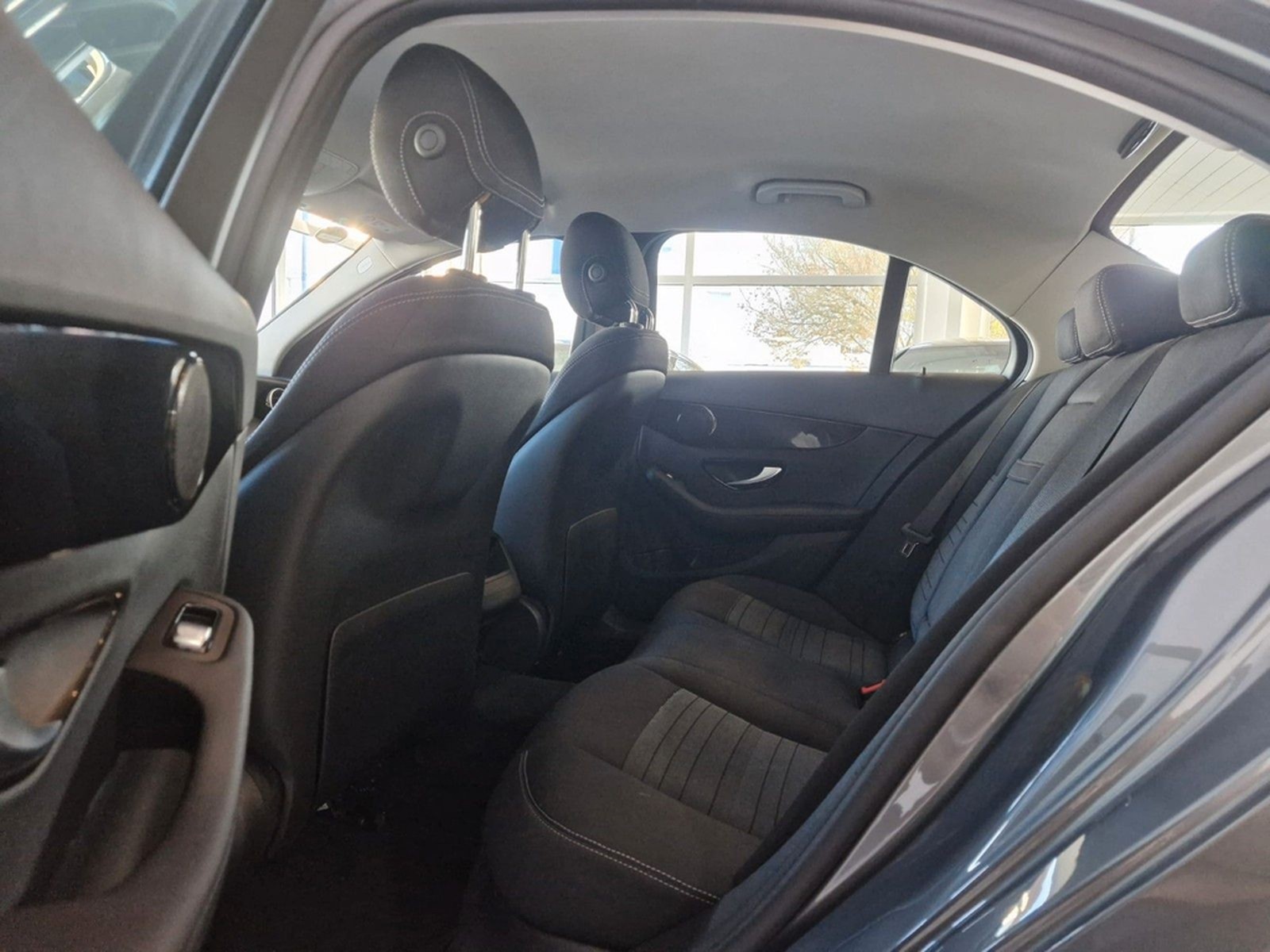 Mercedes-Benz C 300 Avantgarde*LED*SHZ*Navi*AHK* foto 16