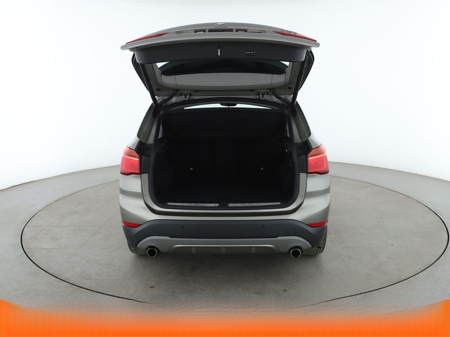 BMW X1 xDrive 20d Sport Line Aut.*NAVI*TEMPO*PDC* foto 17
