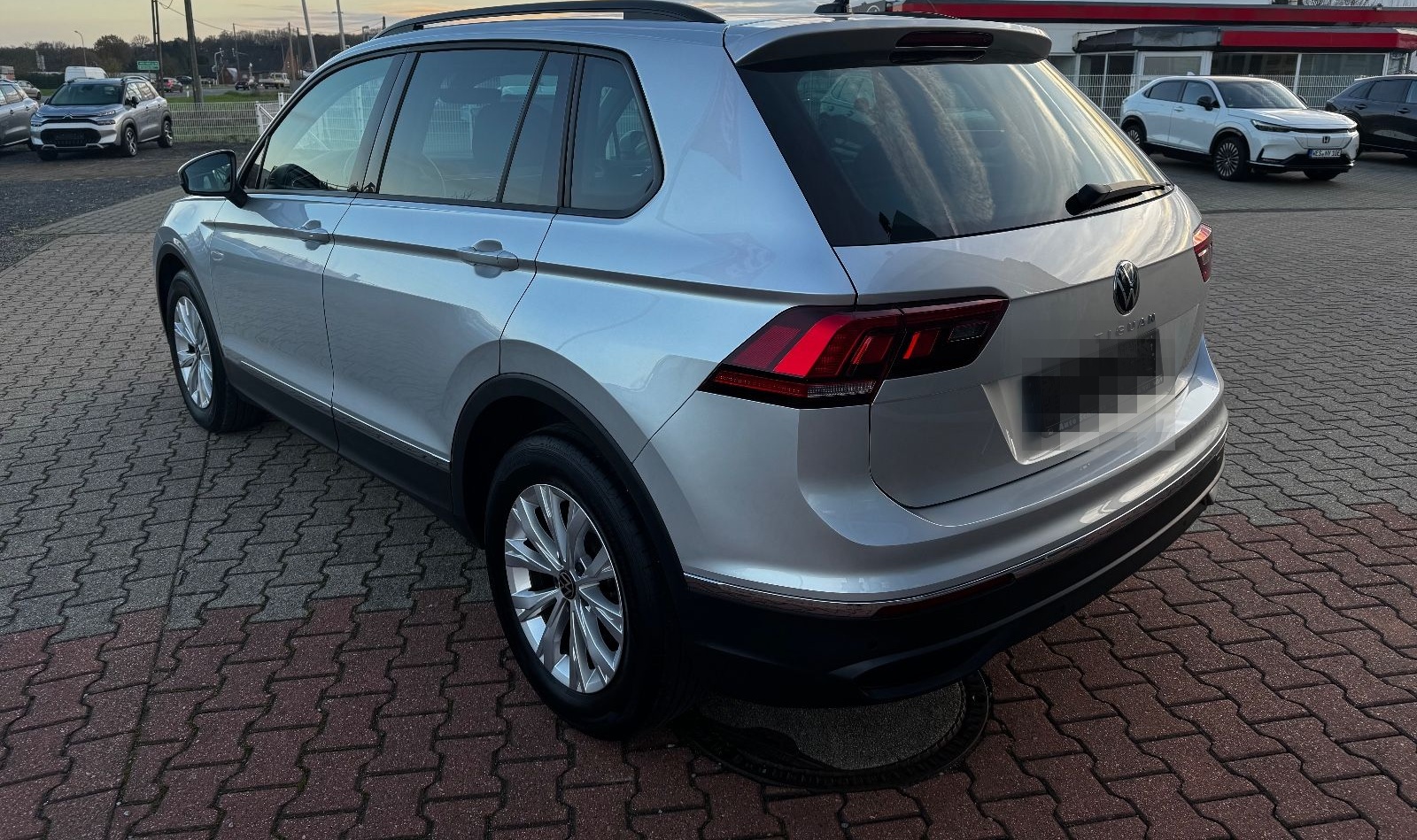 Volkswagen Tiguan Life 1.5T DSG *RFK*ACC*LED*CARPLAY* foto 4