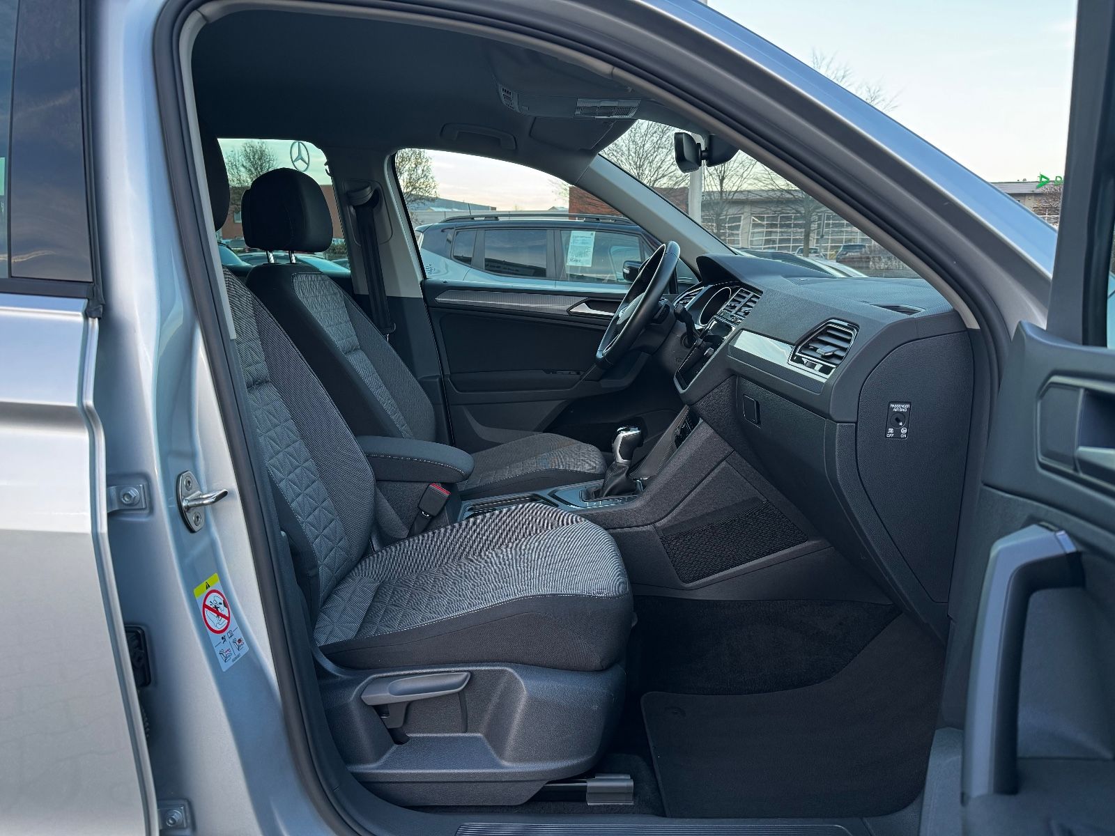 Volkswagen Tiguan Life 1.5T DSG *RFK*ACC*LED*CARPLAY* foto 7