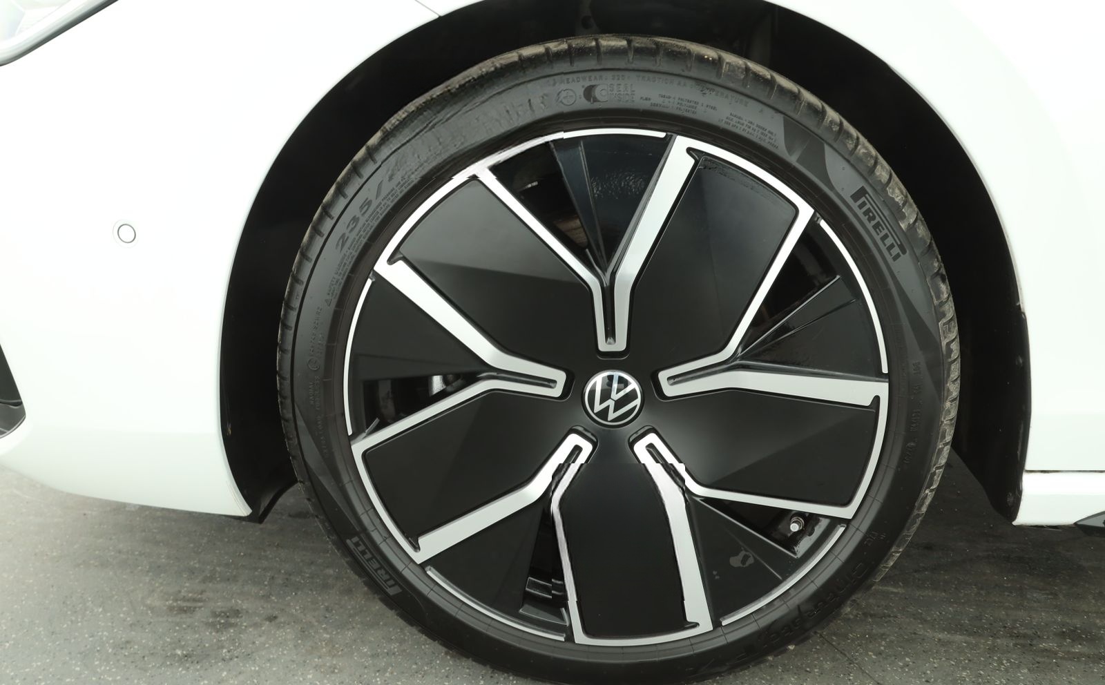 Volkswagen Passat Variant 2.0 TDI DSG 4MOTION R-Line | PANO foto 10
