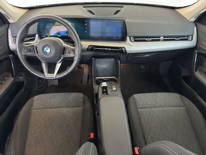BMW iX1 xDrive30 Navi.LED.RüKam.Sitz+LR-Heizung.DAB foto 8