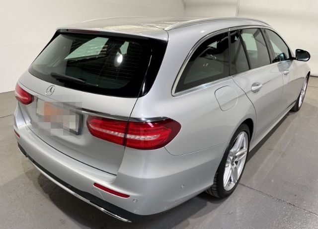 Mercedes-Benz E 400 Td 4M AMG-Line EU6d Leder Navi LED ACC Sta foto 3