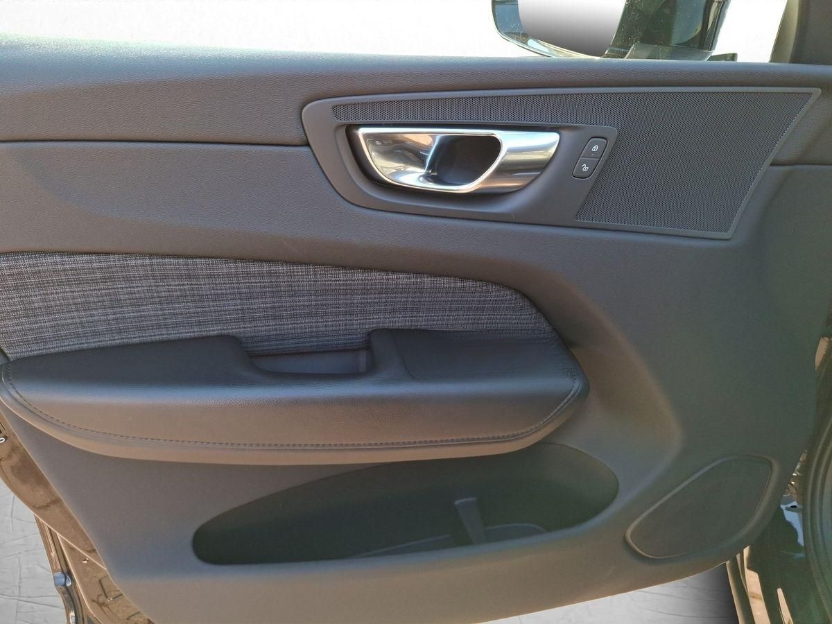 Volvo XC60 AWD 2.0 Diesel  CORE Rückfahrkamera Google  foto 11