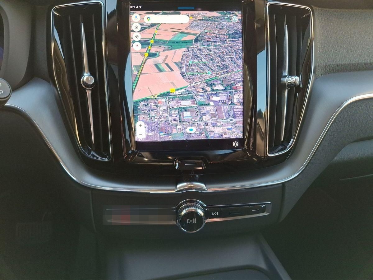 Volvo XC60 AWD 2.0 Diesel  CORE Rückfahrkamera Google  foto 17