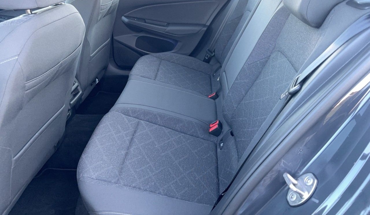 Volkswagen Golf VIII Variant 2.0 TDI Life LED AHK SHZ Klima foto 12