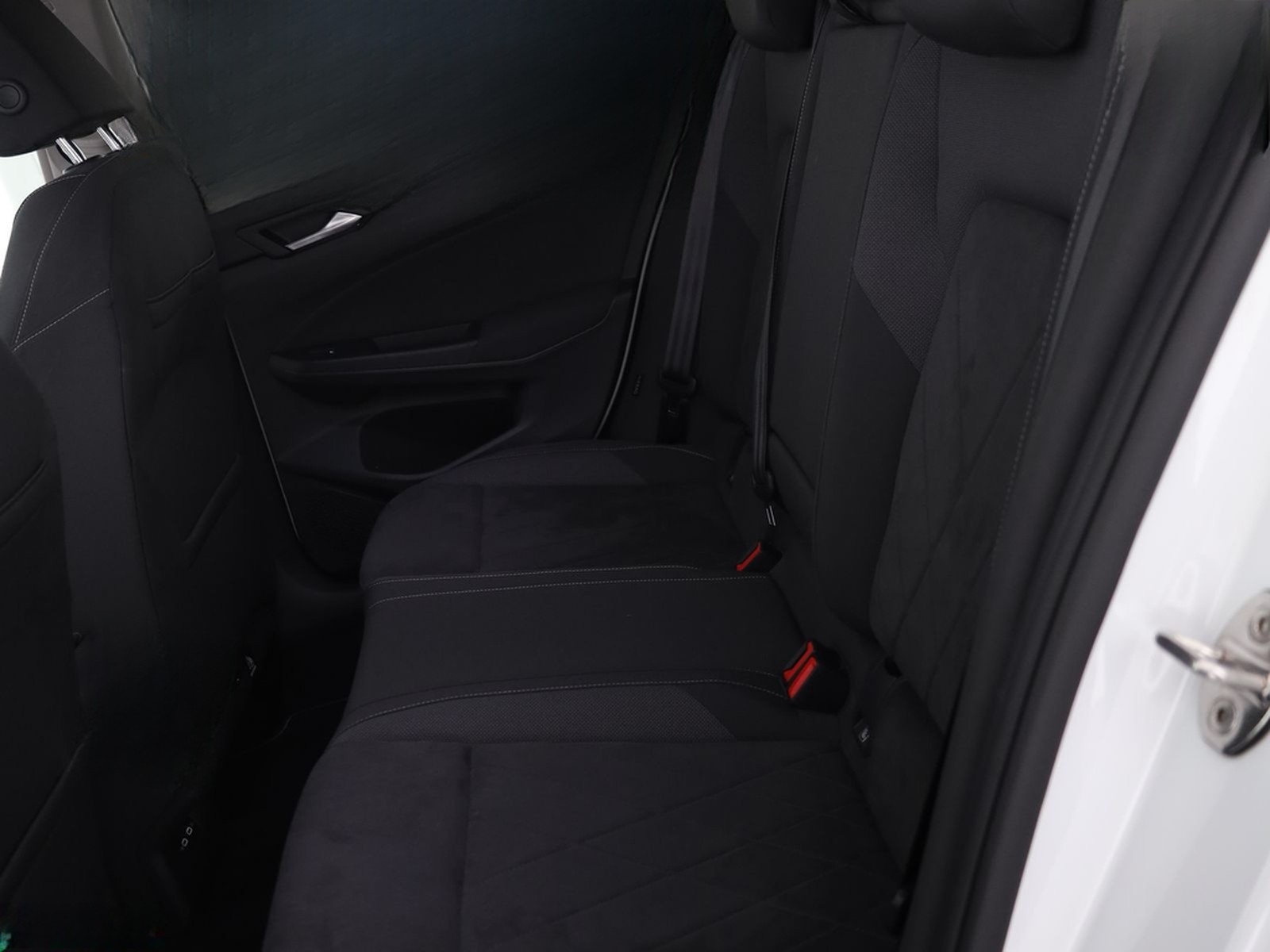 Volkswagen Golf VIII 1.5 eTSI STYLE STANDHZ,MASSAGE,KEYLESS foto 12