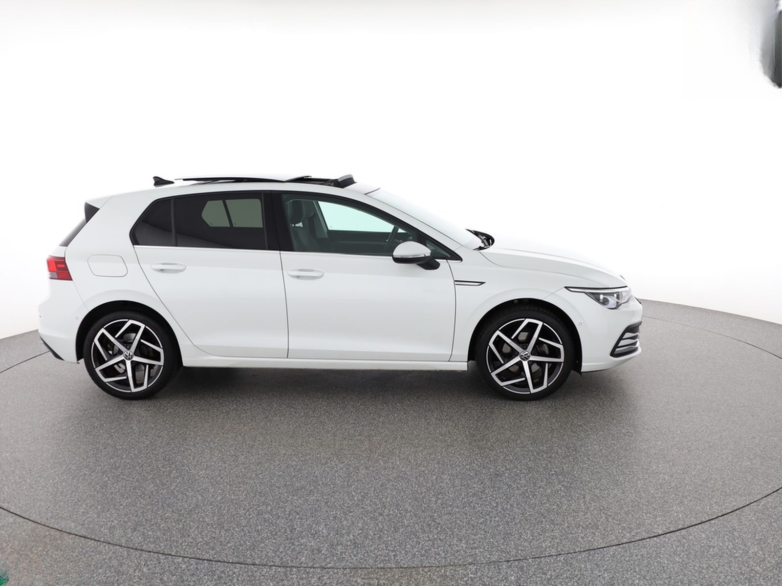 Volkswagen Golf VIII 1.5 eTSI STYLE STANDHZ,MASSAGE,KEYLESS foto 6