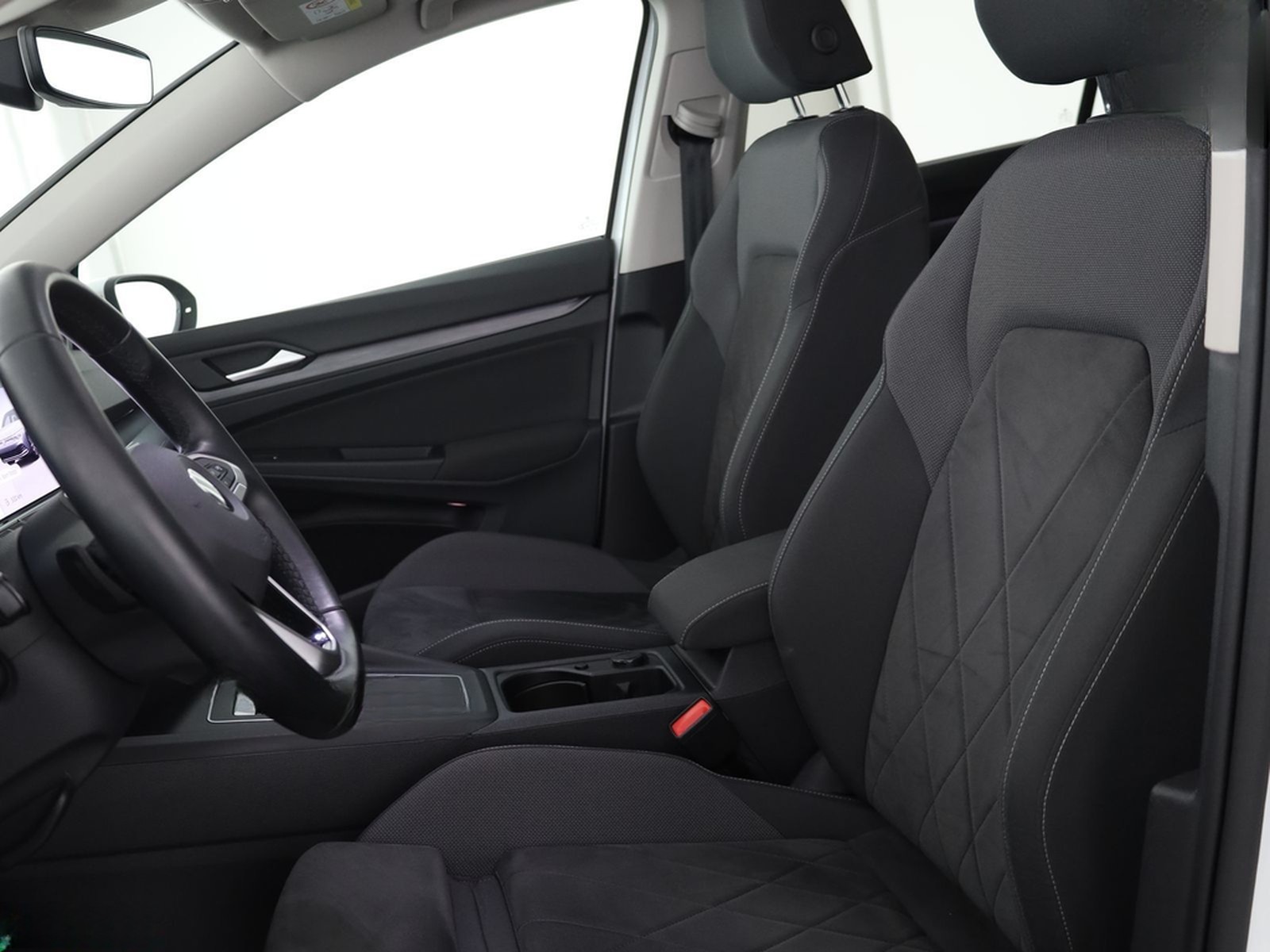 Volkswagen Golf VIII 1.5 eTSI STYLE STANDHZ,MASSAGE,KEYLESS foto 10