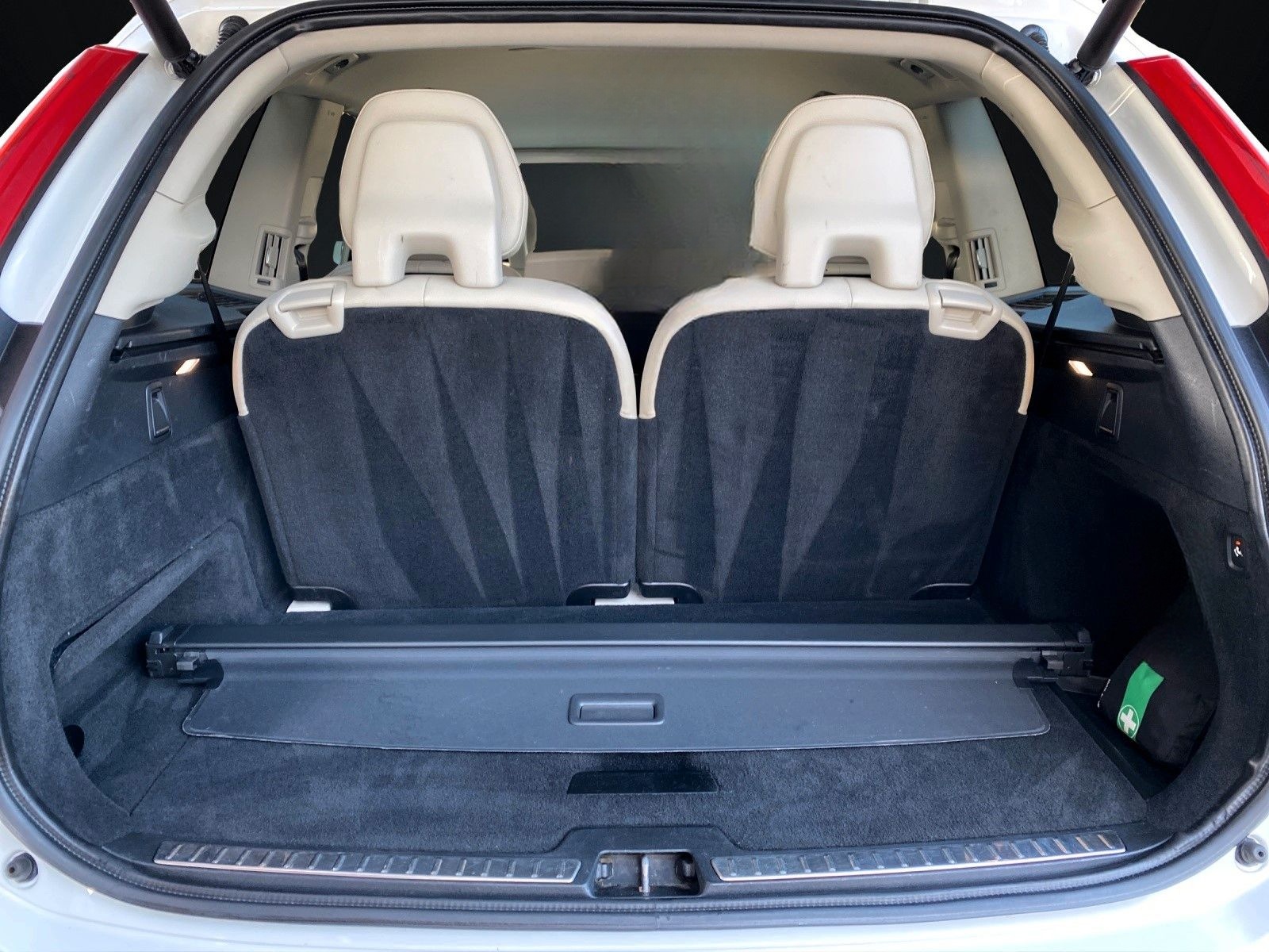 Volvo XC 90 D5 AWD MOMENTUM NAVI-360°KAMERA-7-SITZER foto 17