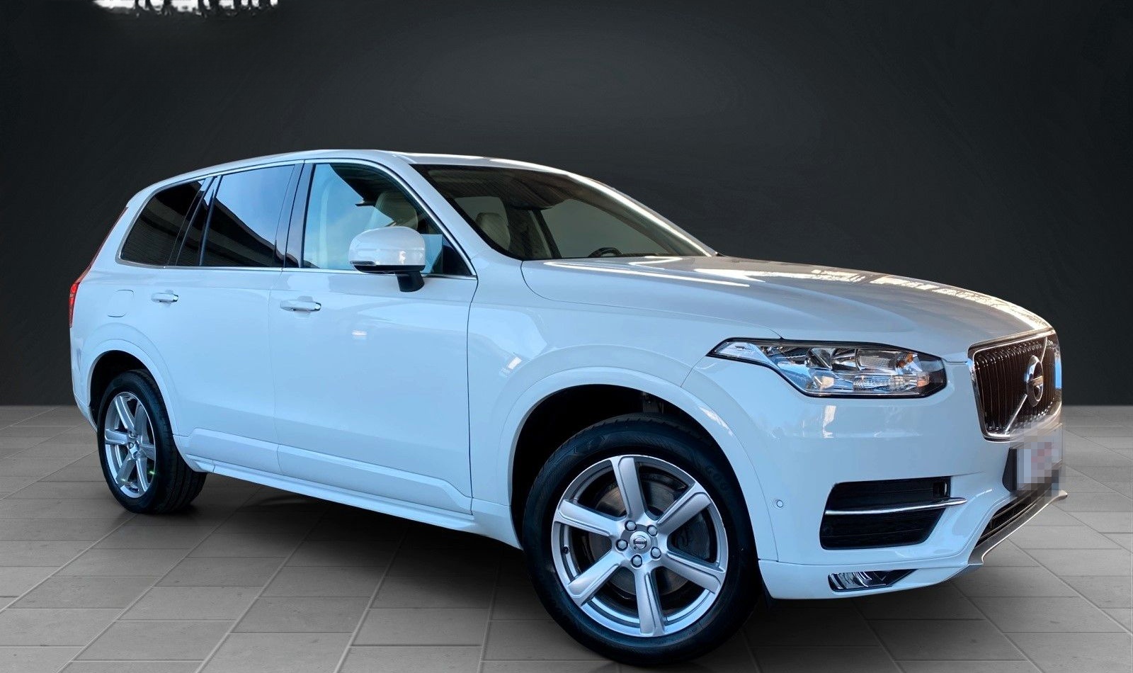 Volvo XC 90 D5 AWD MOMENTUM NAVI-360°KAMERA-7-SITZER foto 3