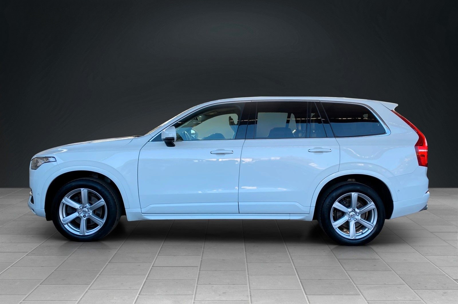 Volvo XC 90 D5 AWD MOMENTUM NAVI-360°KAMERA-7-SITZER foto 4