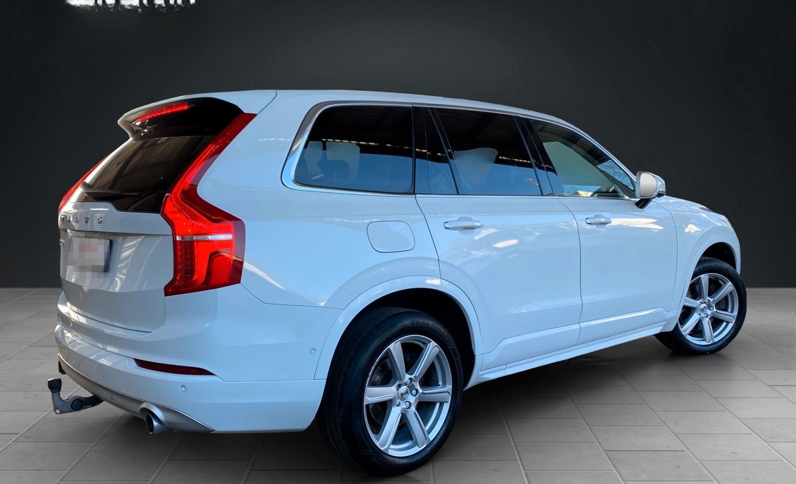 Volvo XC 90 D5 AWD MOMENTUM NAVI-360°KAMERA-7-SITZER foto 7