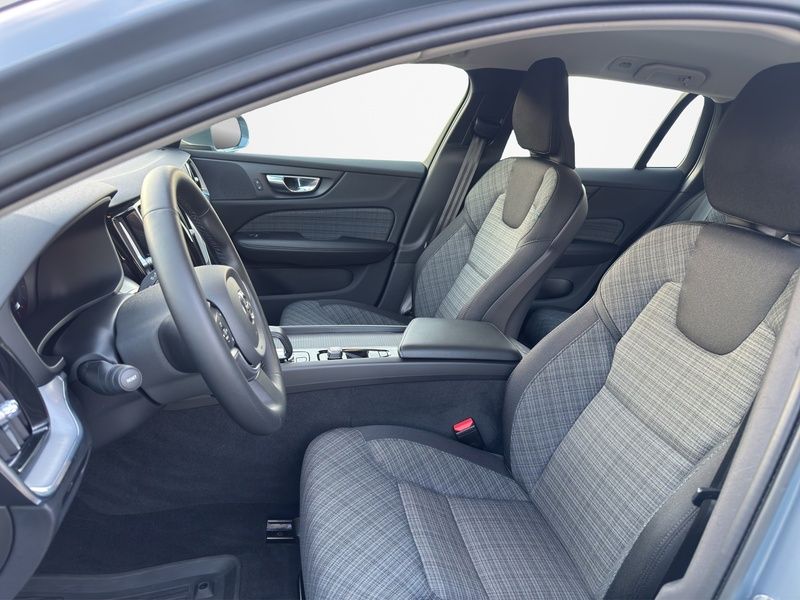 Volvo V 60 B4 CORE KAMERA LED STANDHZG TEMPOMAT foto 17