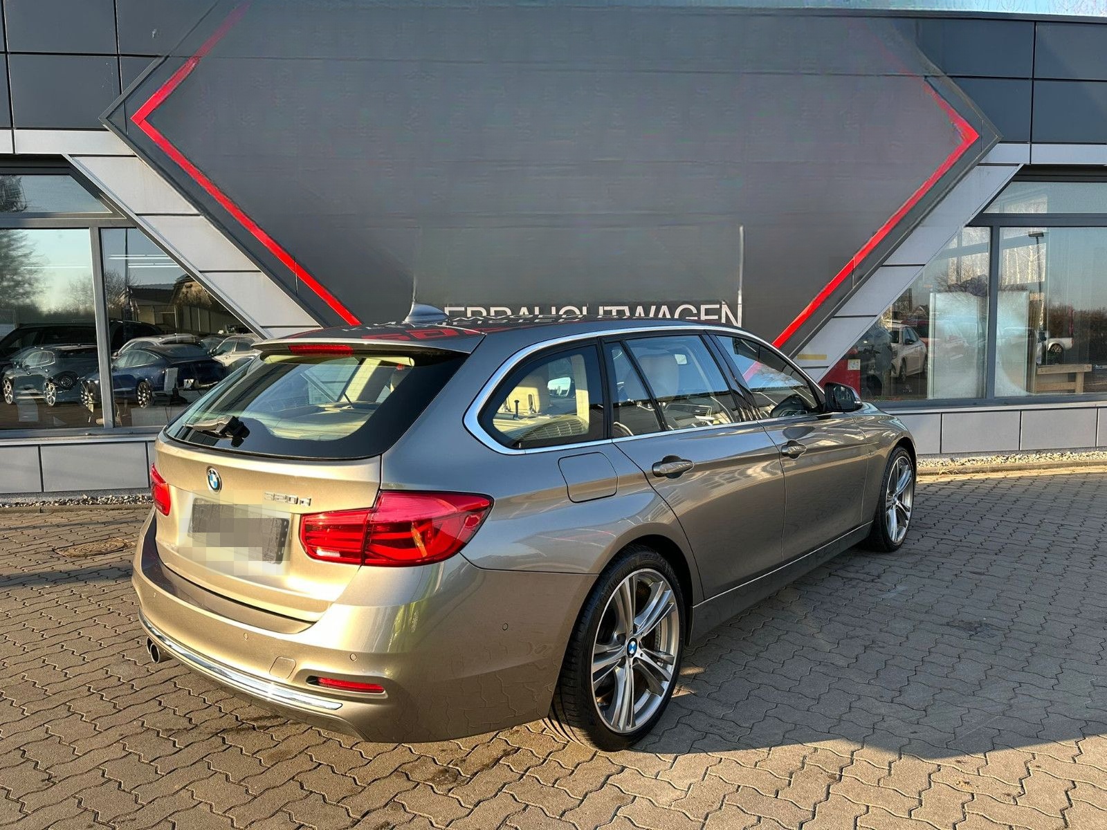 BMW 320 3 Touring 320 d Luxury Line LED NAV KAMERA foto 13